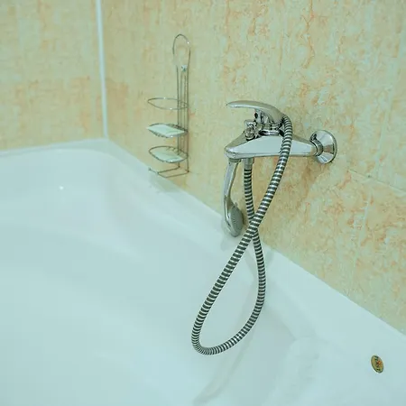 Jj Hotel Vynohradiv
