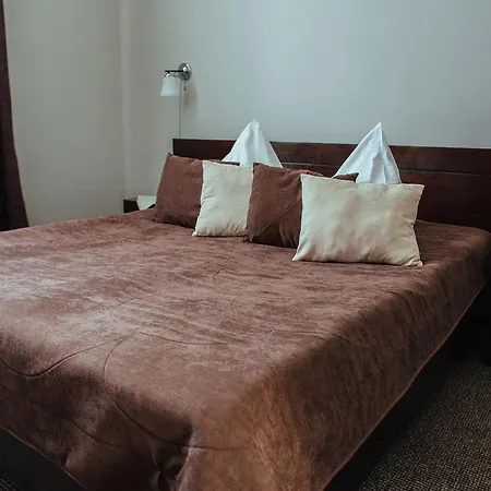 Jj Hotel *